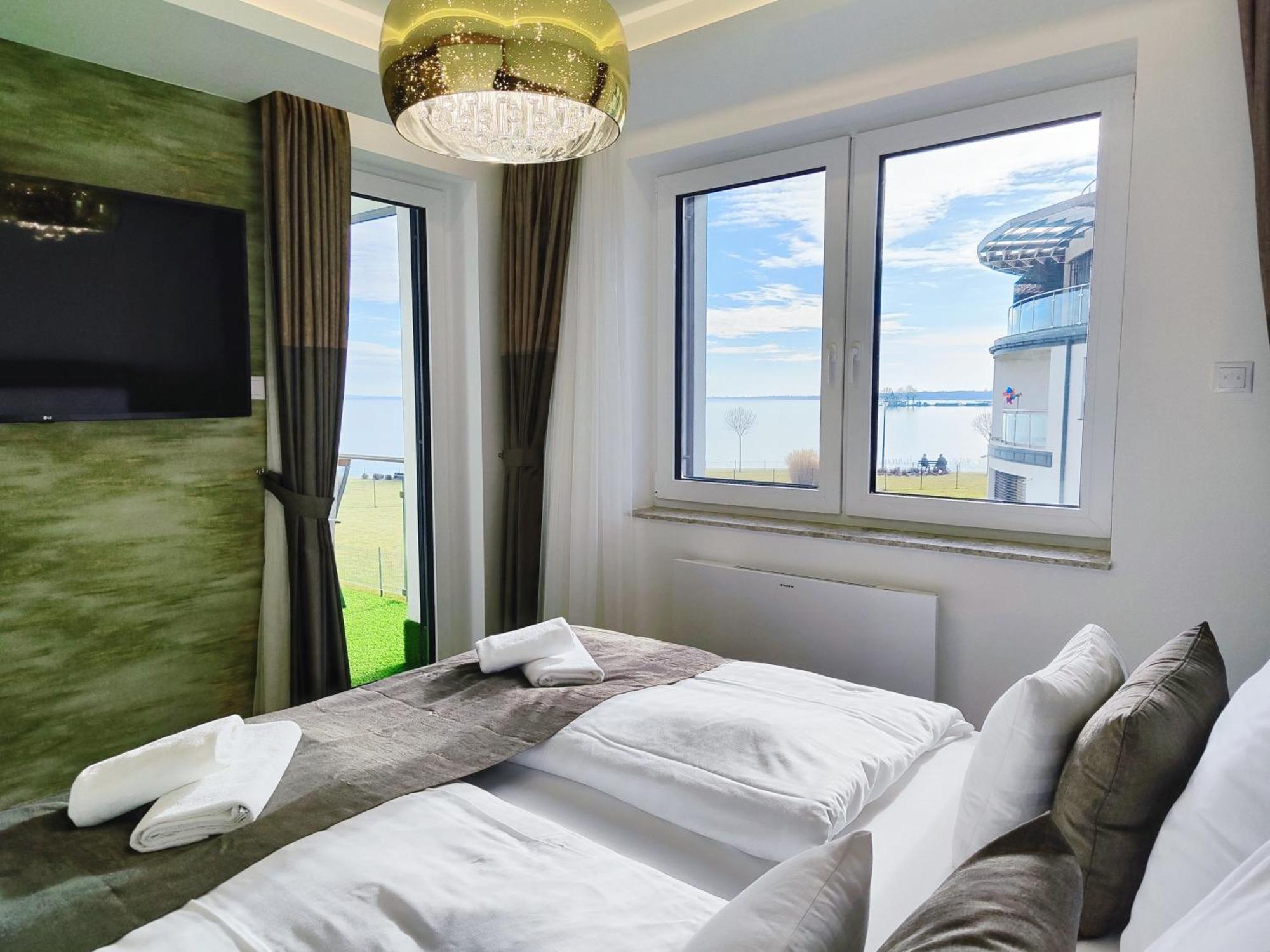 Royal Liberty Apartment Keszthely Ngoại thất bức ảnh