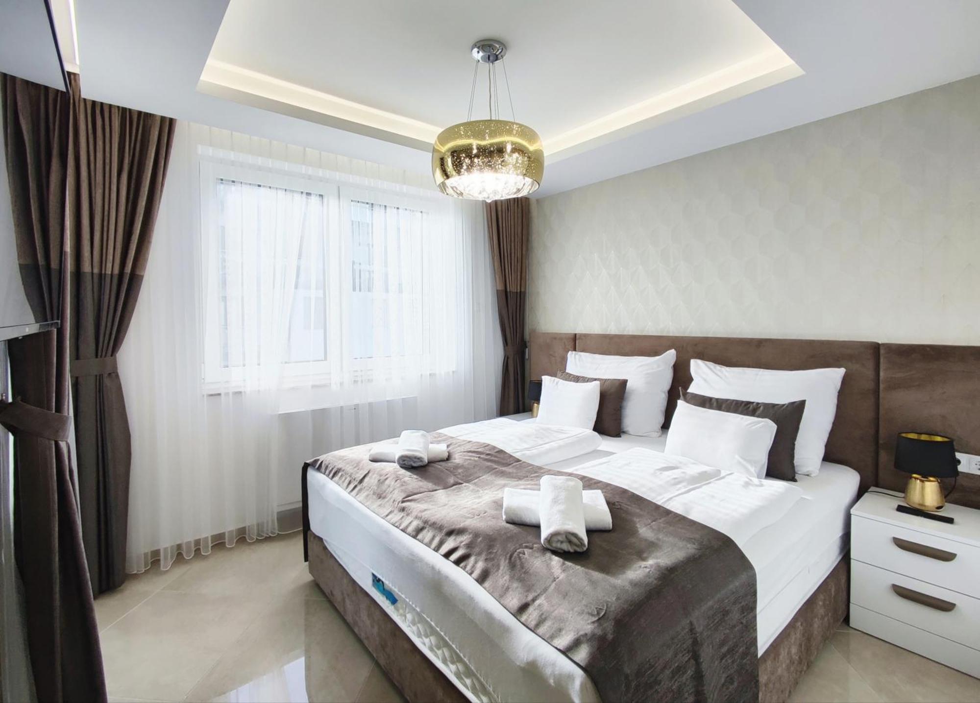 Royal Liberty Apartment Keszthely Ngoại thất bức ảnh