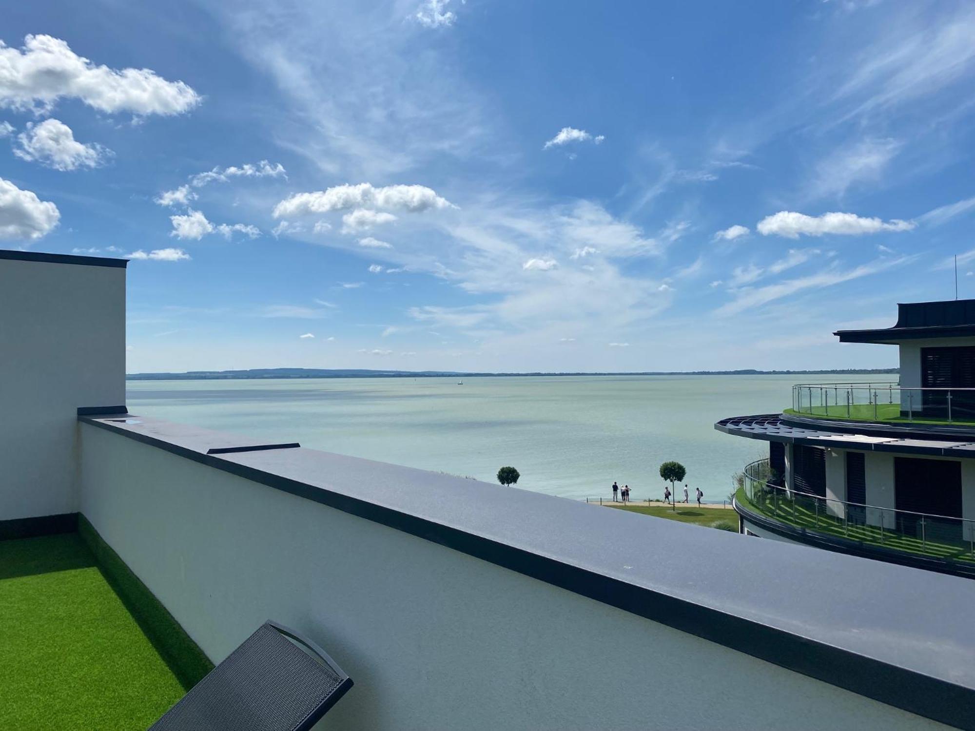 Royal Liberty Apartment Keszthely Ngoại thất bức ảnh